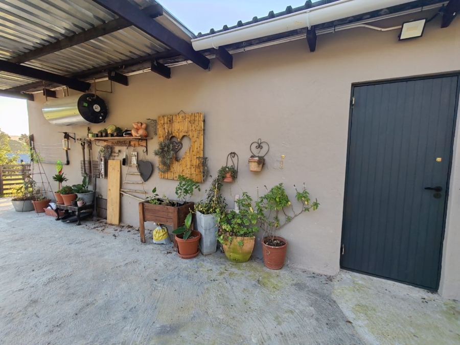 Commercial Property for Sale in Colleen Glen Eastern Cape